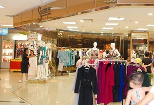 加盟連鎖店要多少錢？——服裝服飾零售加盟費(fèi)用解析